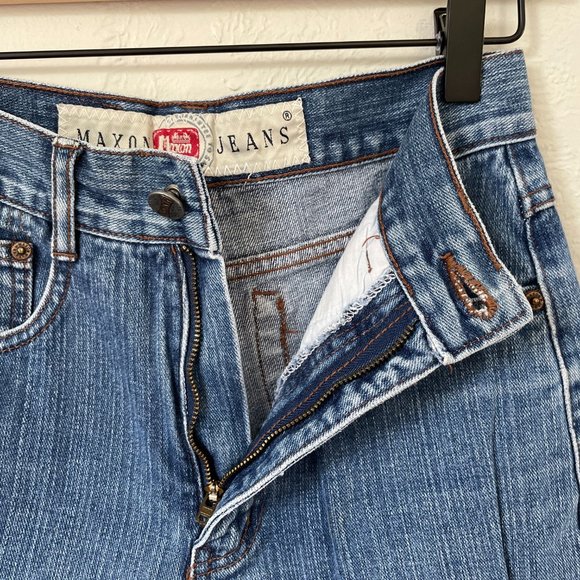 90s High Waist Tapered Denim Jeans - Picture 5 of 6